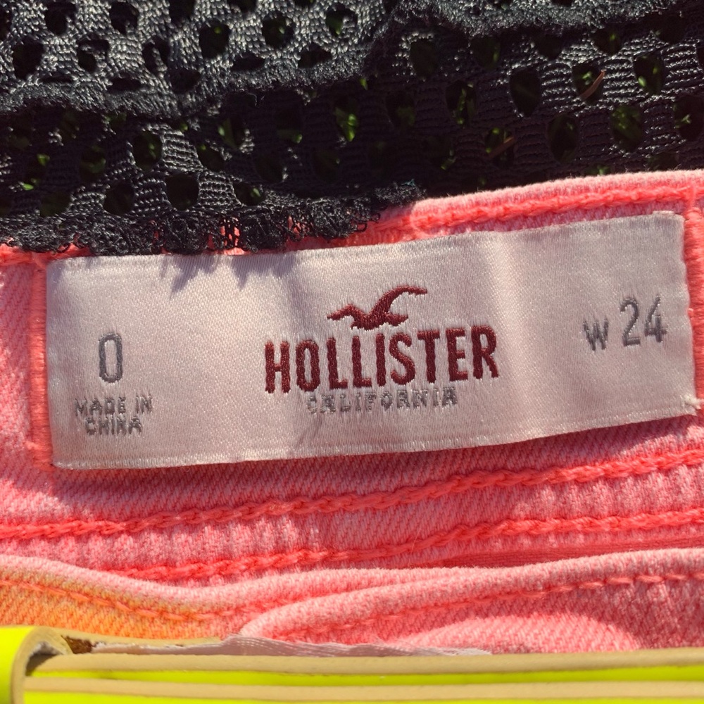 3 x $20 🤩 UEC Hollister Short $10. Size 0 (24).